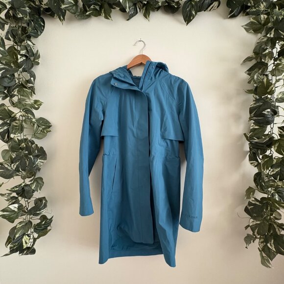 Lululemon Athletic Rain Rebel Full Zip Jacket Capture Blue Women’s Size 6